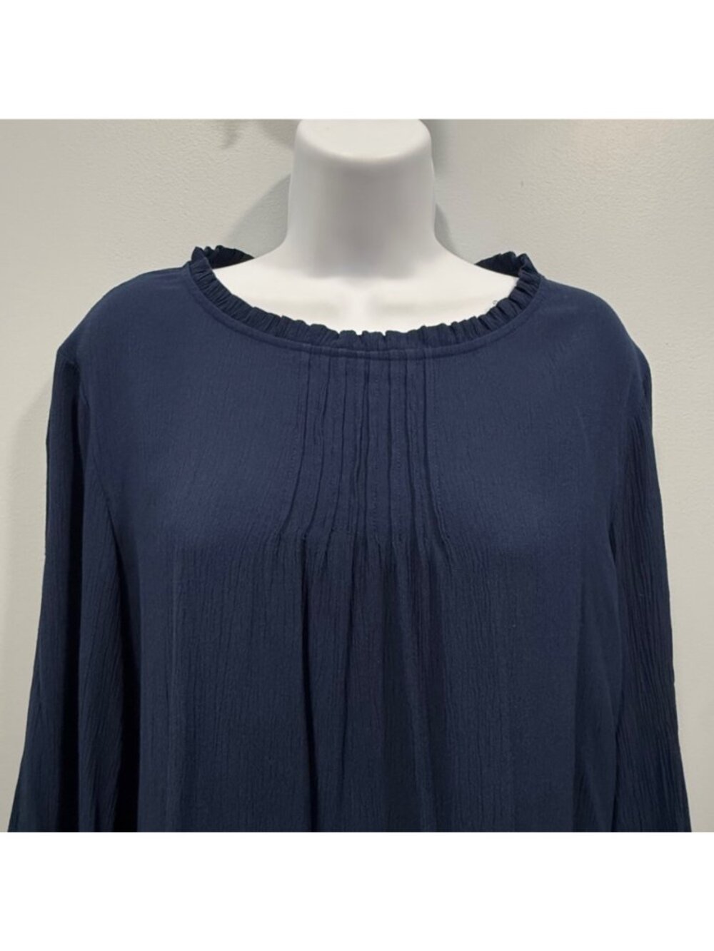 Time & Tru Romantic Boho Bell Sleeve Peasant Blouse Lace Trim Embroidery Size M - Picture 4 of 11